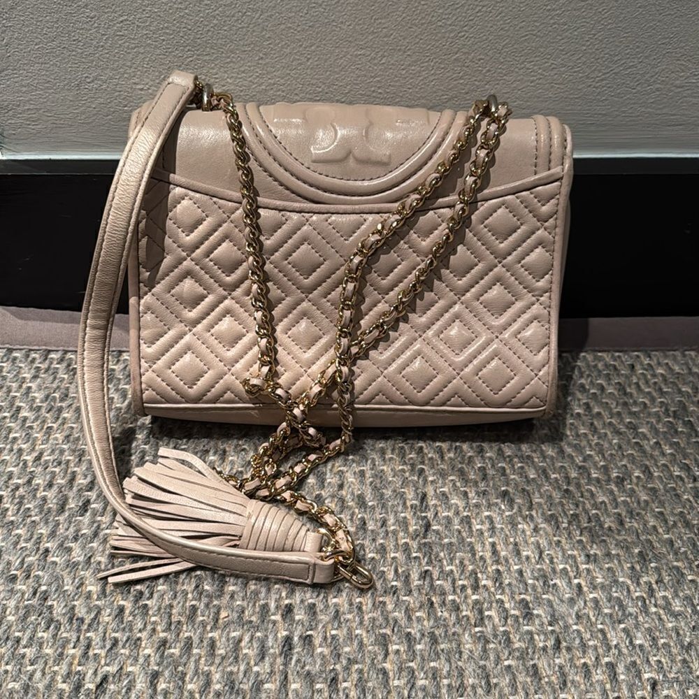 Tory Burch -Authentic Fleming Small Convertible Shoulder Bag Light Taupe - Picture 4 of 17